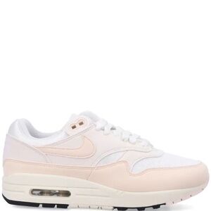 Nike
Womens Shoes
Casual Shoes
Pale Ivory/Sanddrift/White
Synthetic & Rubber